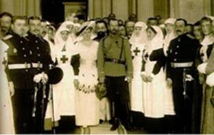 Keisari Nikolai II Helsingissä v 1915.jpg